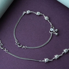 Silver Fish Kitty Anklet