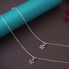 Silver Five leaf Flower Anklet