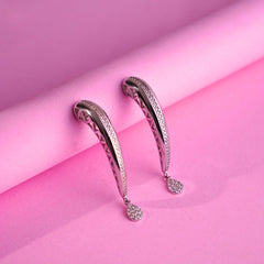 Silver curved earrinng