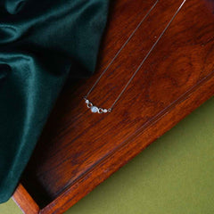 Silver Lunar Lustre Moonstone Chain Pendant