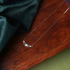 Silver Lunar Lustre Moonstone Chain Pendant