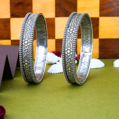 Sorelle Silver Bangles