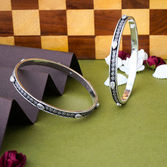 Elvara Silver Bangle