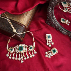 Ishq-e-Noor Silver Polki Necklace