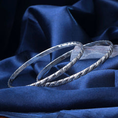 Aureza Silver Bangle