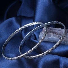 Aureza Silver Bangle
