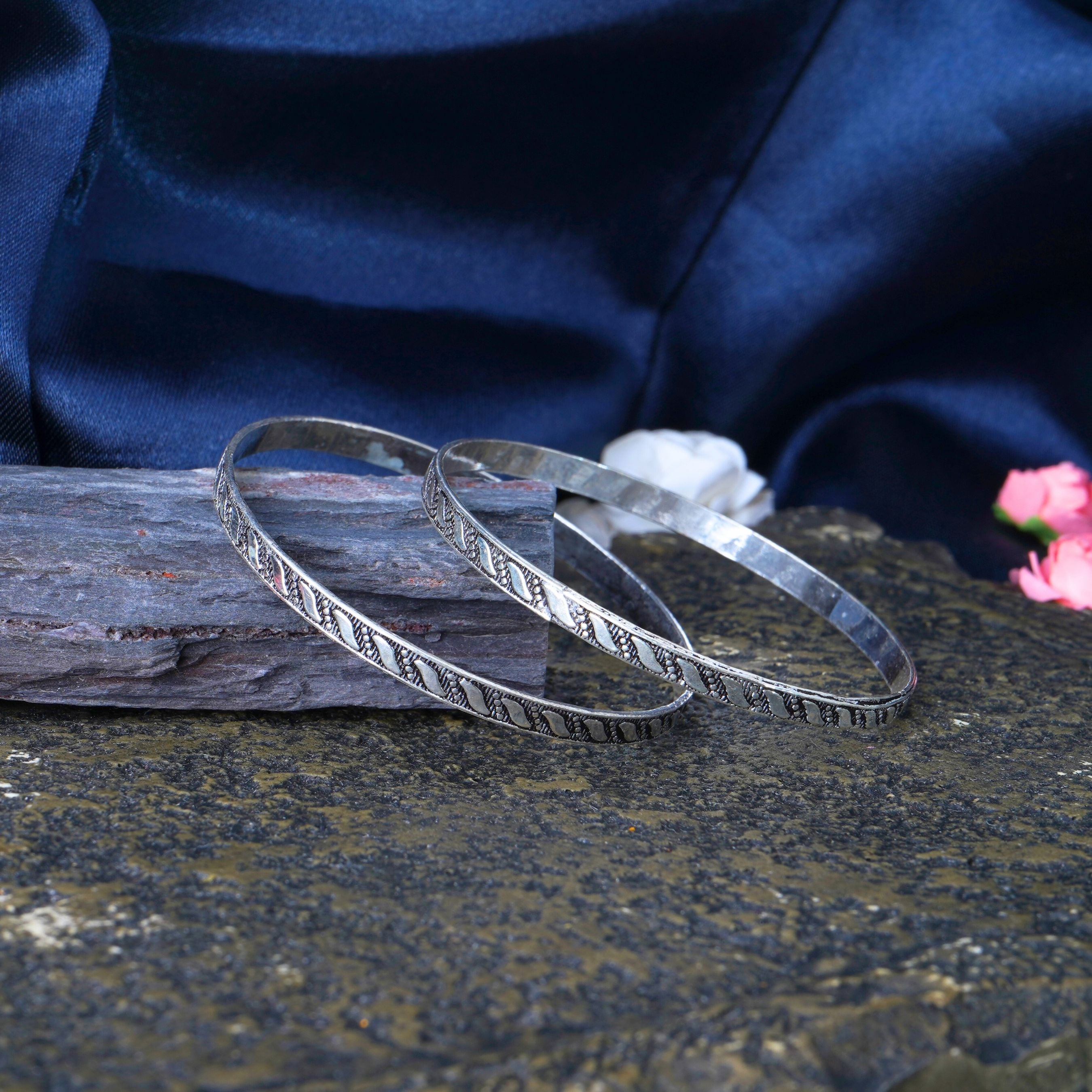 Arvana Silver Bangle