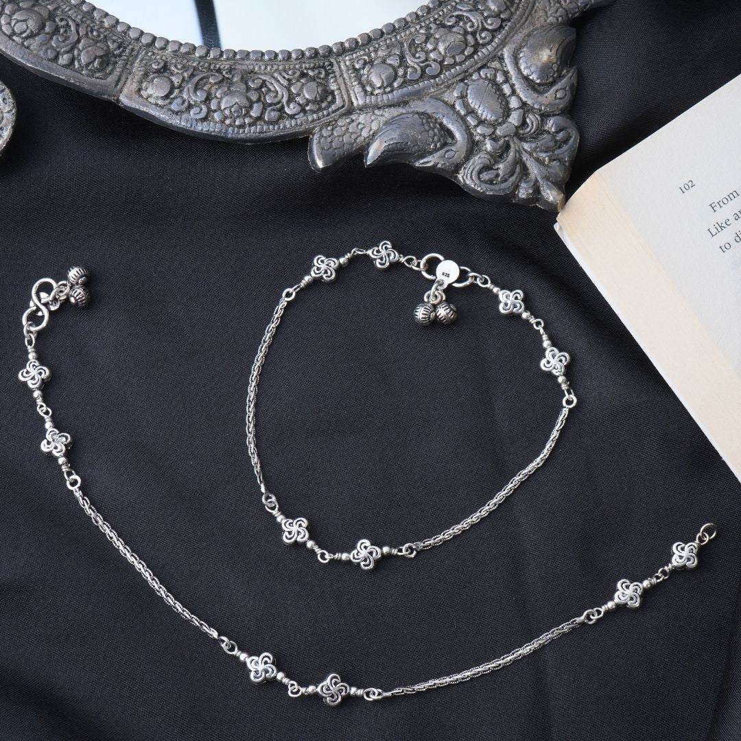 Silver Flowers Anklet