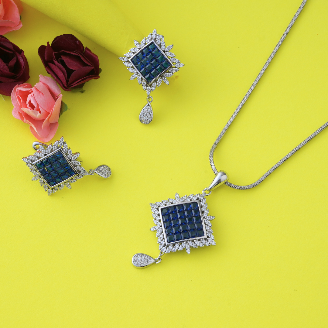 Silver Oceanic Square Chain Pendant Set