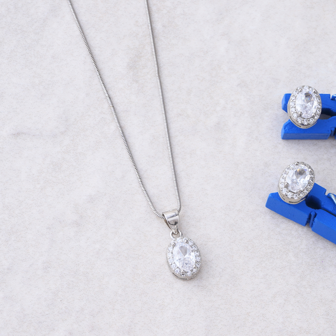 Silver Round Cut Chain Pendant Set
