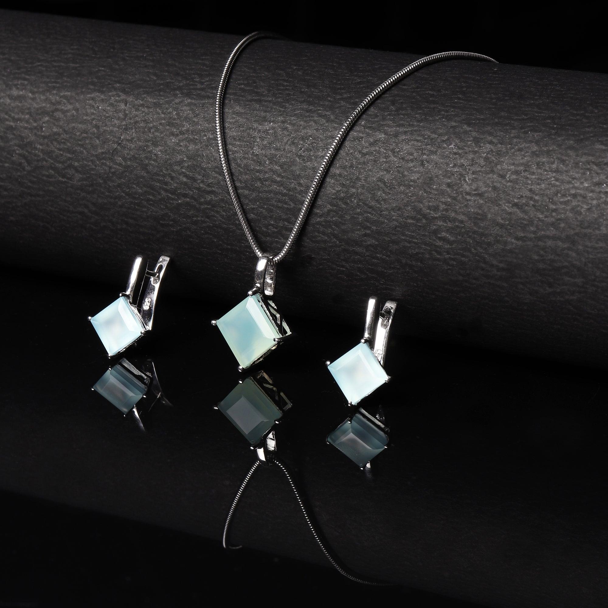 Charming Silver Moonstone Pendant Set - silvermark